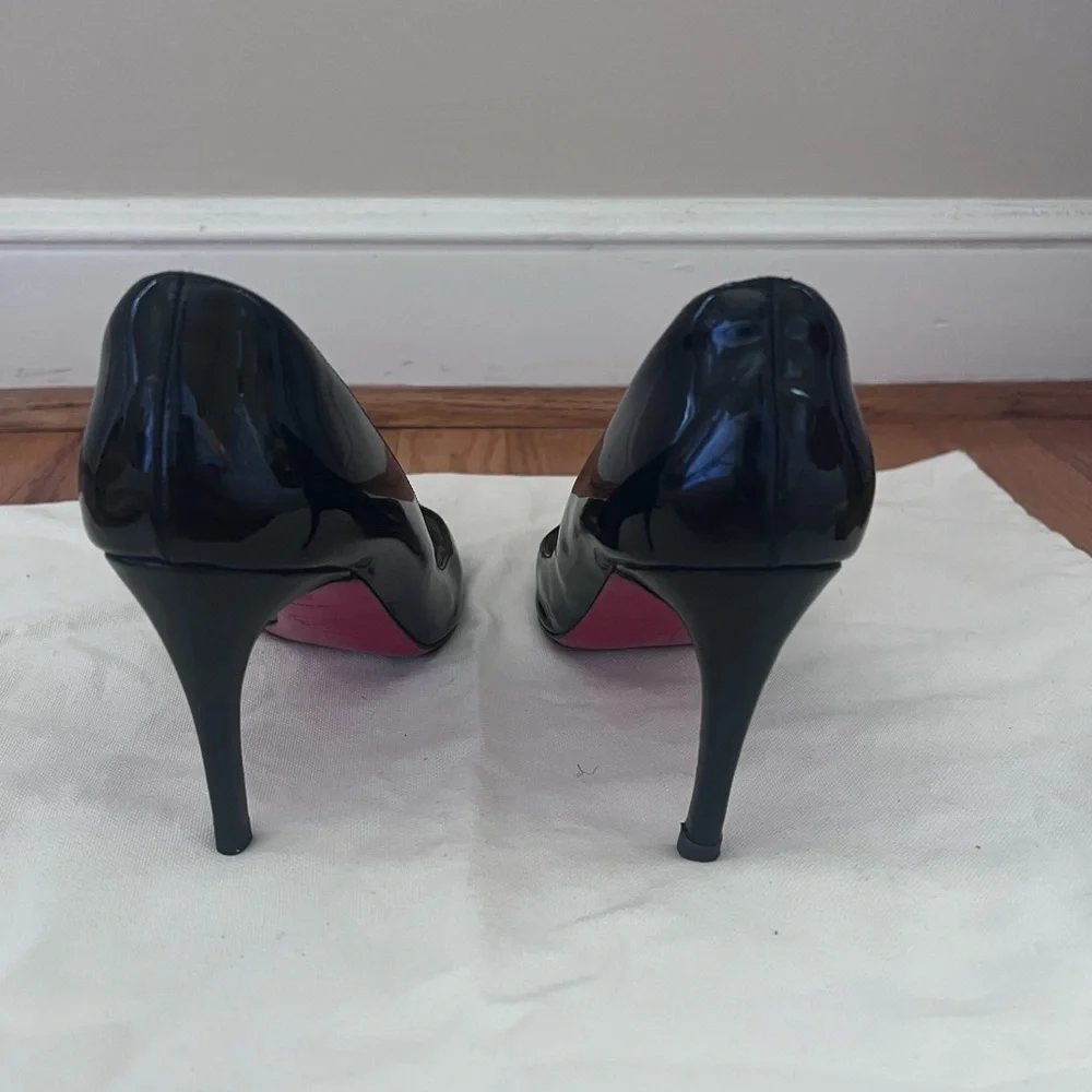 Christian Louboutin Black Patent Pointed pump - Picture 4 of 5